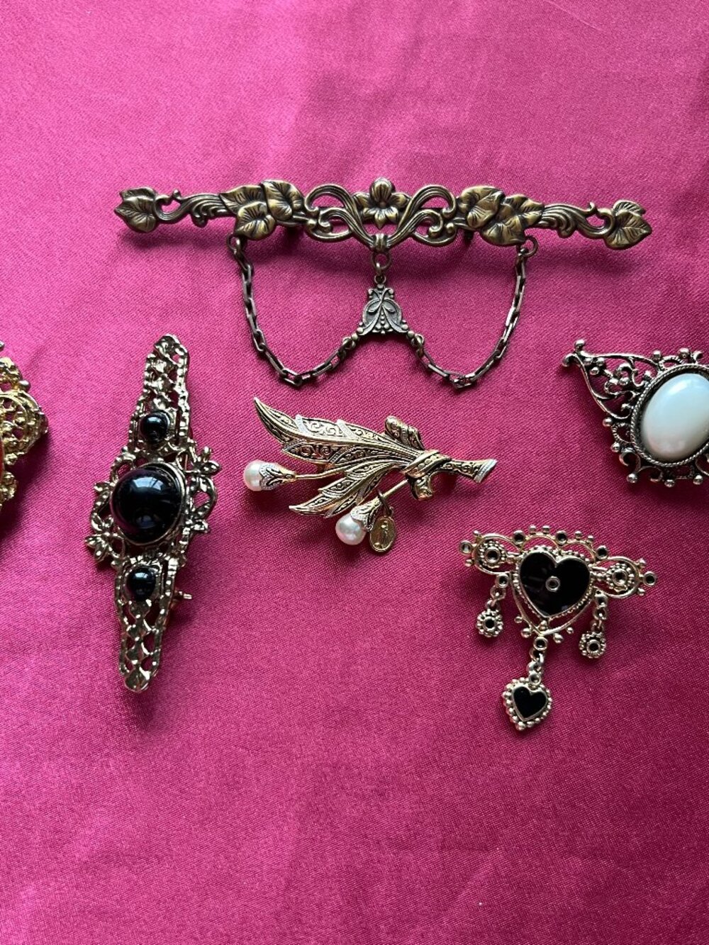 Vintage Gold Tone Brooches - Lot of 6, Unsigned